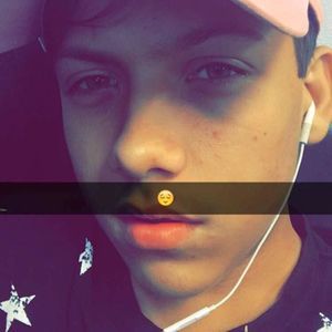 Meet your Posher, Luis yadiel